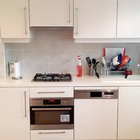 3 Bedrooms House With View And Wifi At Jette Holiday home *